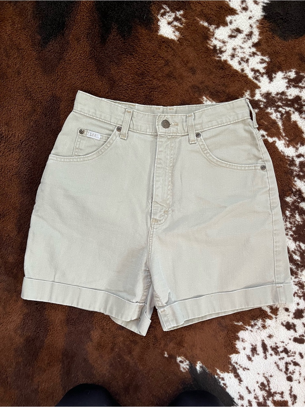 VTG 90s Lee Original Jeans High Waisted Shorts - Cream | Size: 8